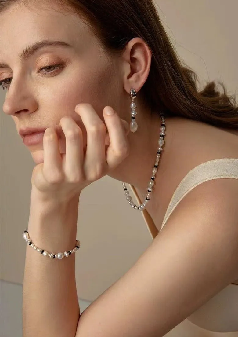 Baroque Pearl and Black Agate Beaded Bracelet