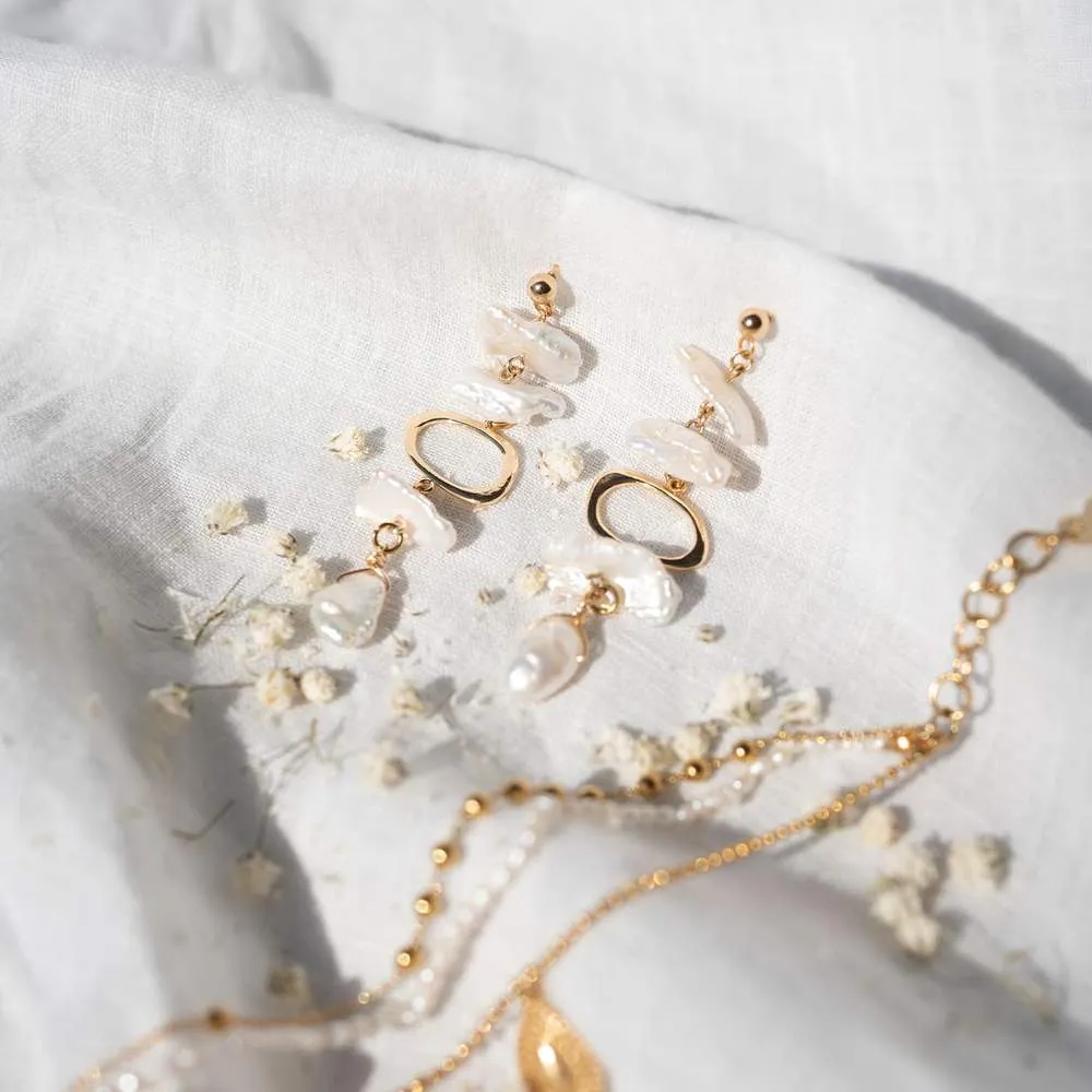 Biwa Earrings in Gold