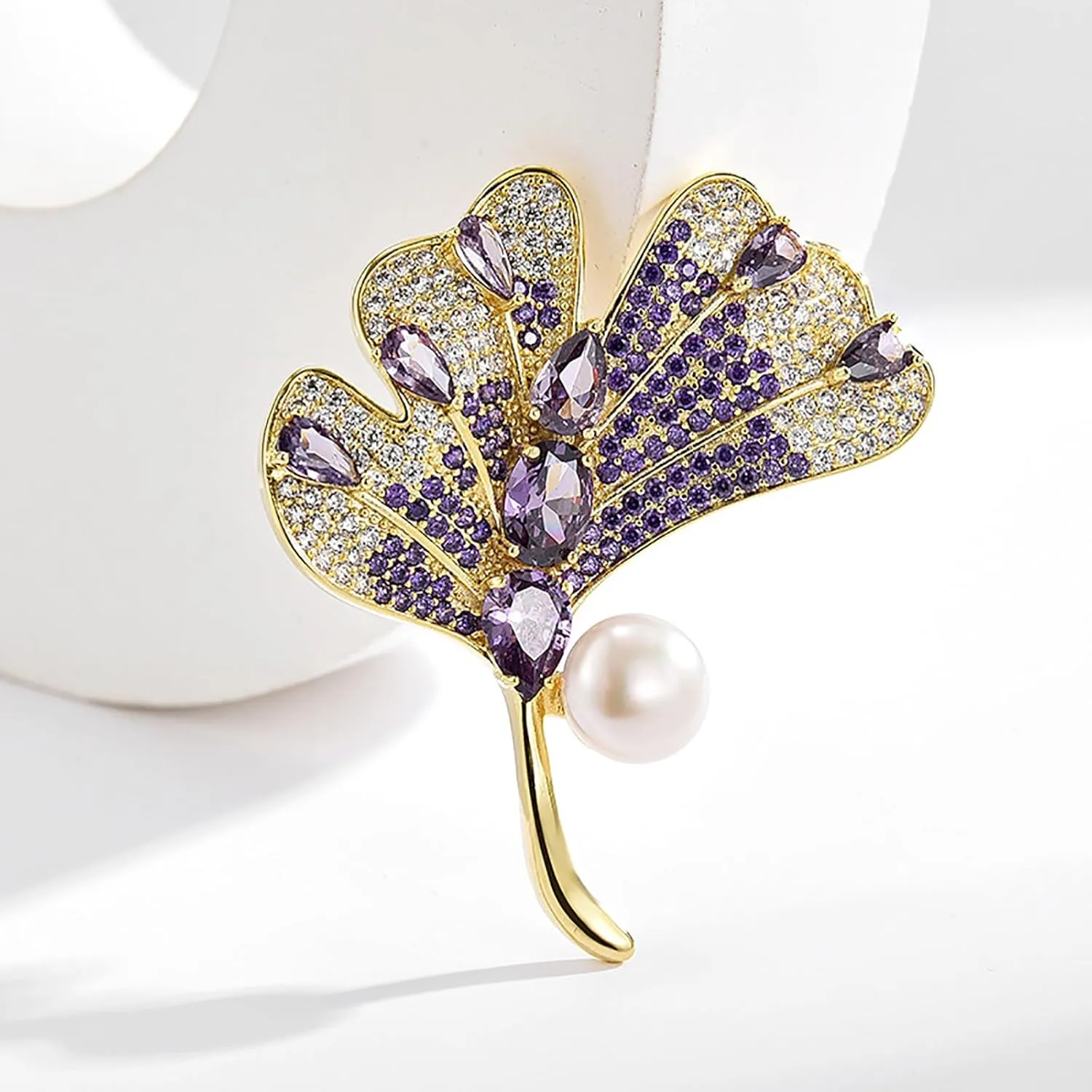 Brooches and Pins for Women Elegant Flower Pearl Brooches Costume Broches Jewelry Lady Christmas Pin for Women