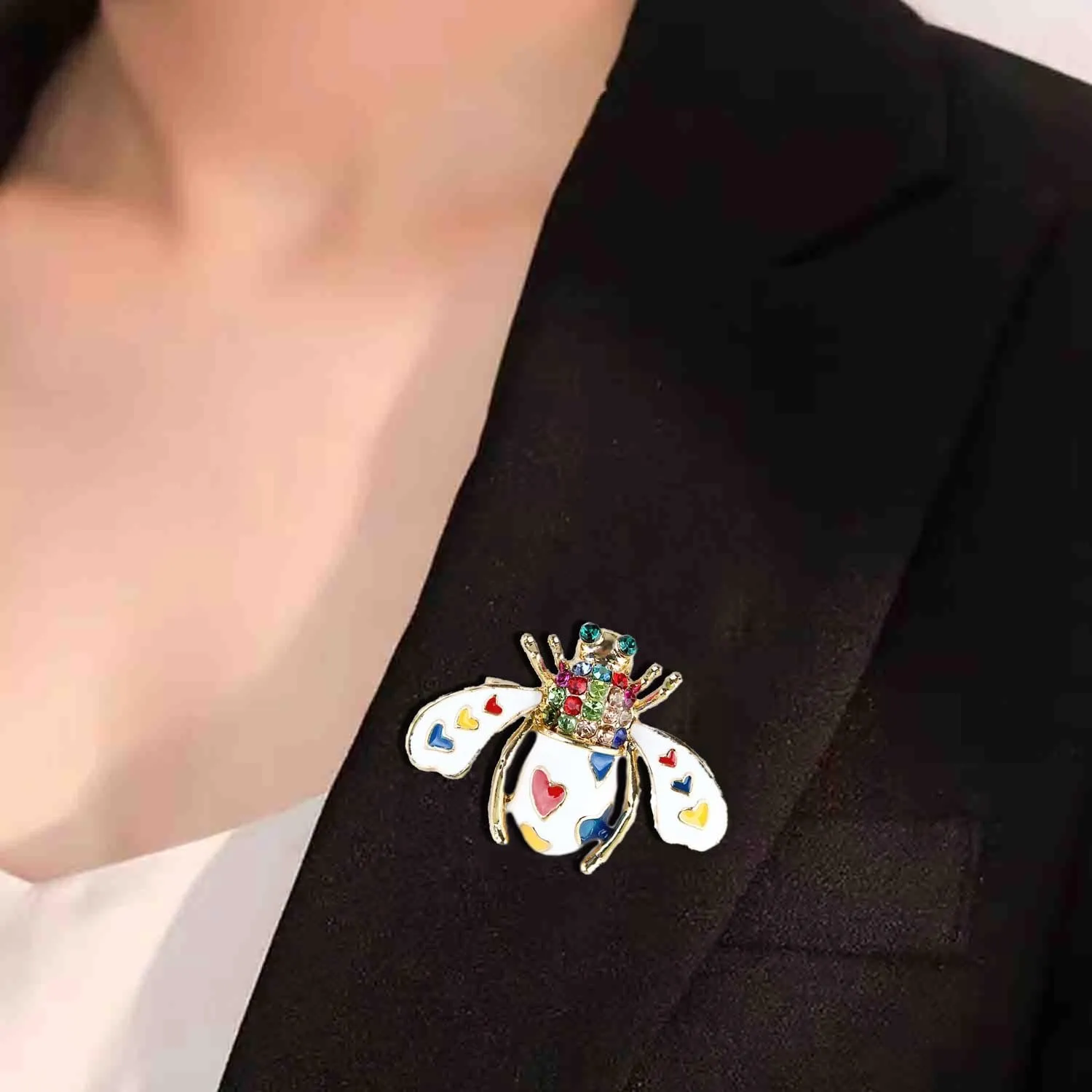 Cute Bee Daisy Crystal Brooches Pin Fashio Rhinestone Animal Flower Brooch Insect Themed Lapel Pins for Women Men Gold Tone