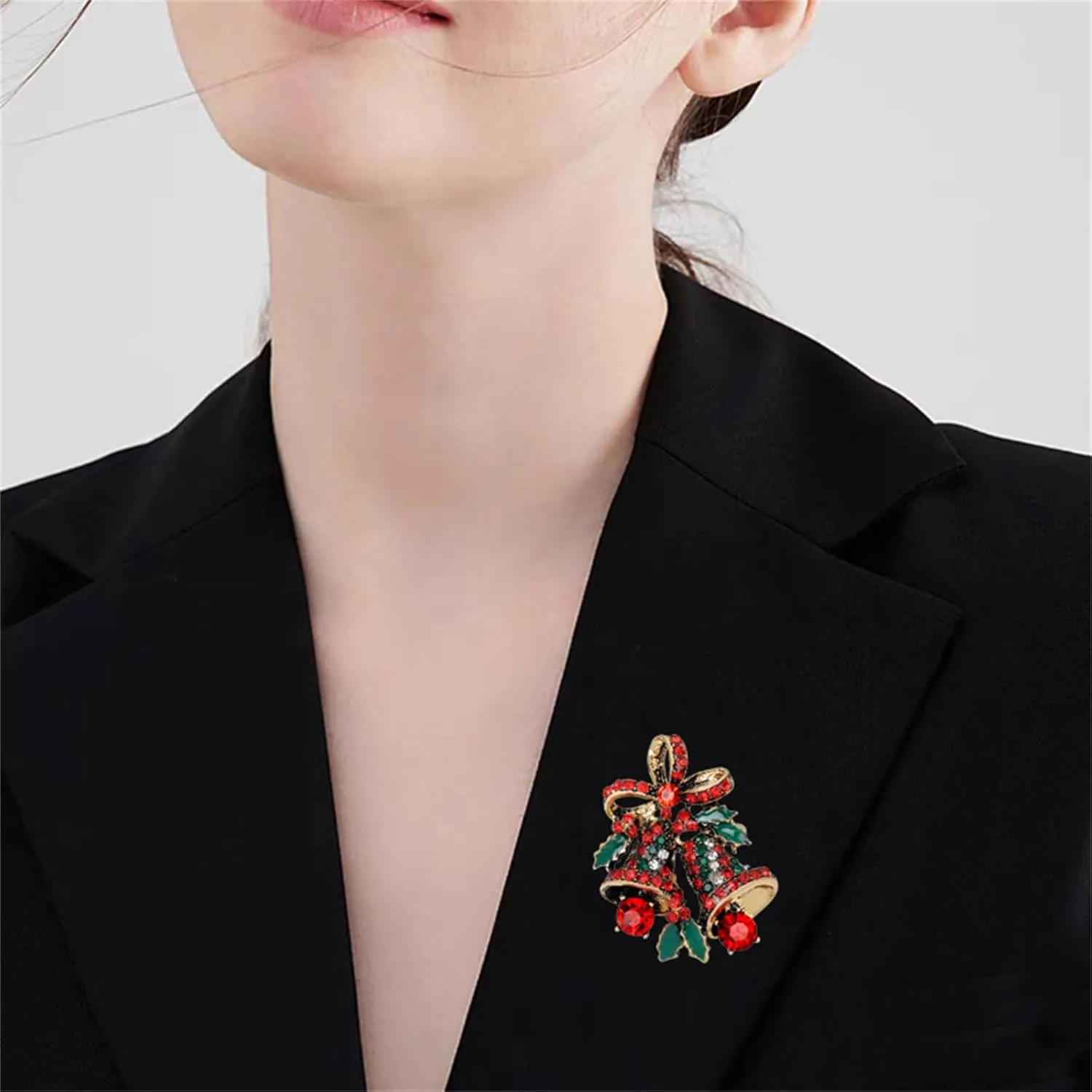 Dreuyet Christmas Brooch Pins for Women Crystal Rhinestone Christmas Brooch Christmas Tree Snowflake Bell Reindeer Brooches Multi-Colored Christmas Enamel Pins Holiday Party Gift