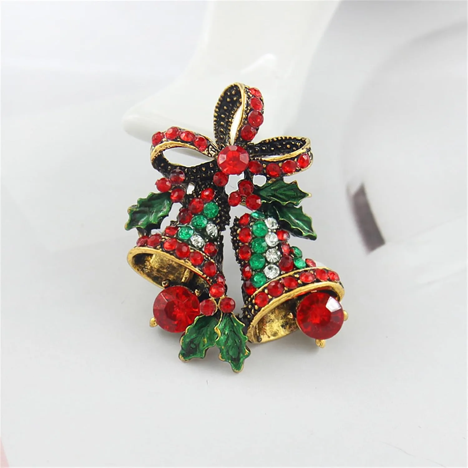 Dreuyet Christmas Brooch Pins for Women Crystal Rhinestone Christmas Brooch Christmas Tree Snowflake Bell Reindeer Brooches Multi-Colored Christmas Enamel Pins Holiday Party Gift