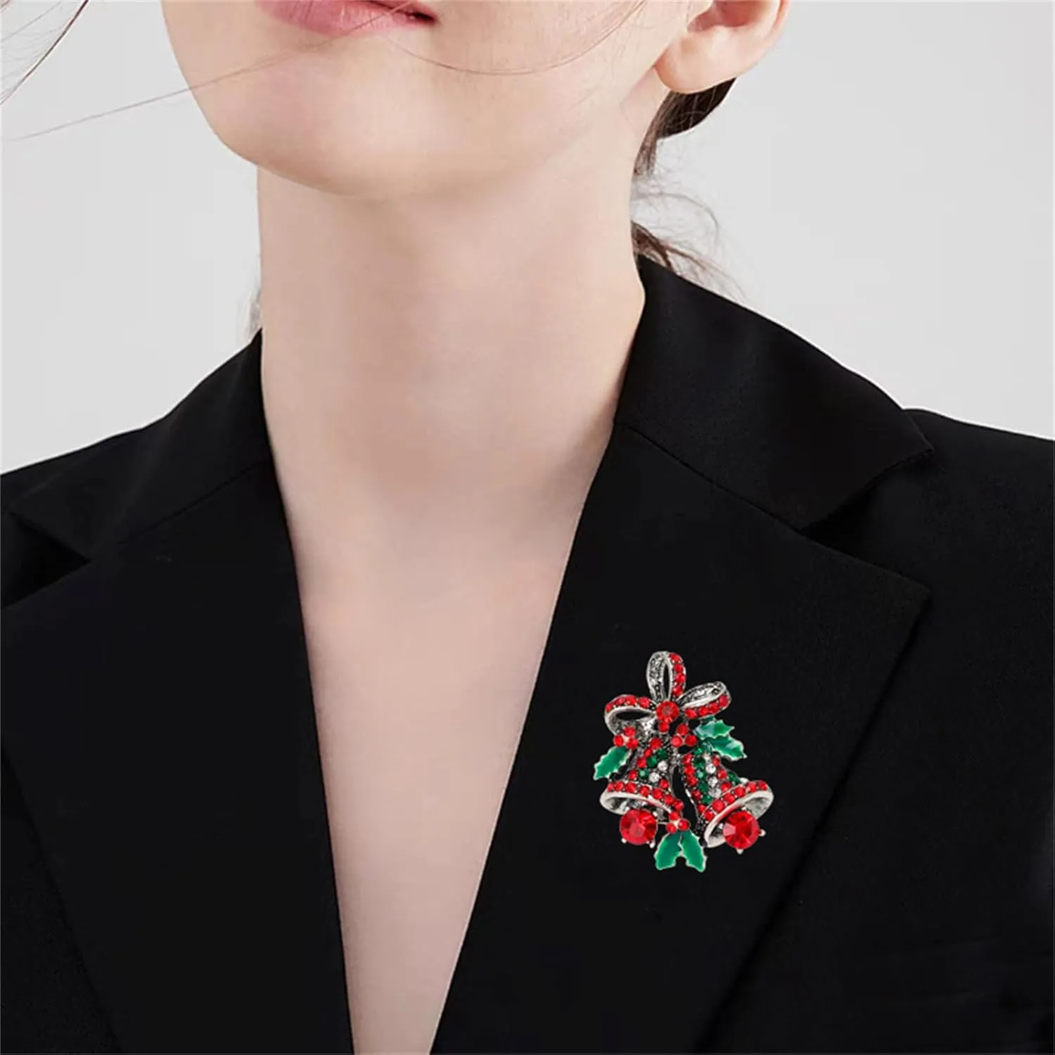 Dreuyet Christmas Brooch Pins for Women Crystal Rhinestone Christmas Brooch Christmas Tree Snowflake Bell Reindeer Brooches Multi-Colored Christmas Enamel Pins Holiday Party Gift