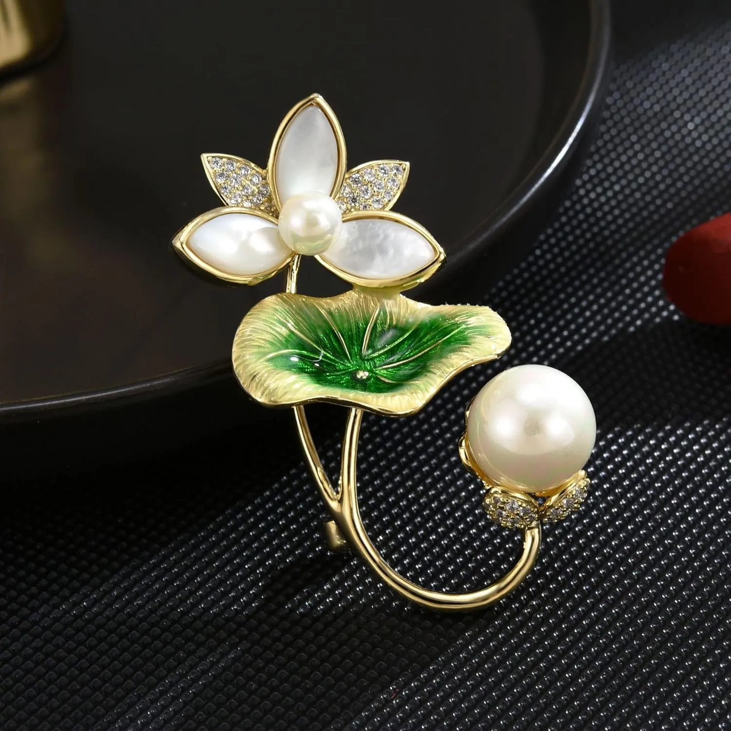 Flower Floral Pearl Brooch Rhinestone Crystal Brooch Leaf Bouquet Brooch Pin Fashion Dress Accessories Birthday Graduation Jewelry Gift For Women