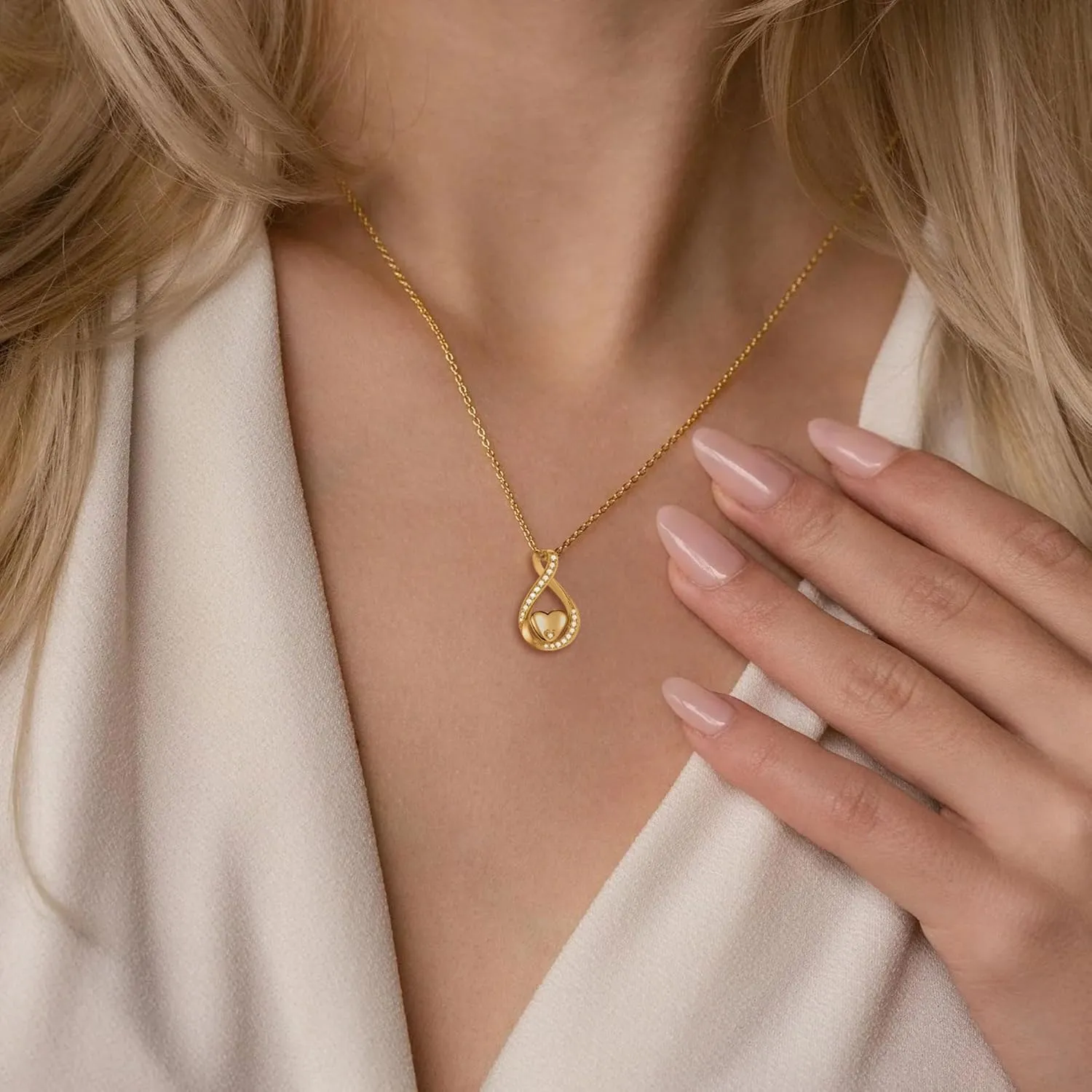 Gifts for Mom Daughter Heart Necklace I Love You Gifts for Wife Girlfriend Gold Infinity Necklace Birthday Gift Ideas Anniversary Valentines Mothers Day Christmas Gift Jewelry