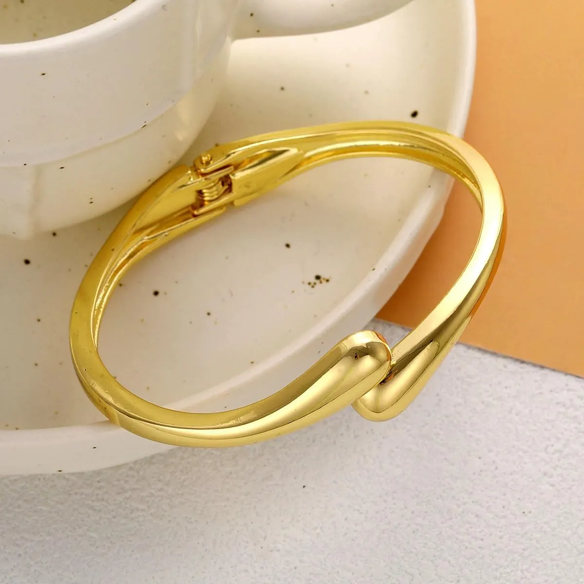 Gold Bangle Bracelets For Women, Polished Chunky Twisted Hinged Waterdrop Spiraled Oval Open Thick Cuff Statement Jewelry Gift