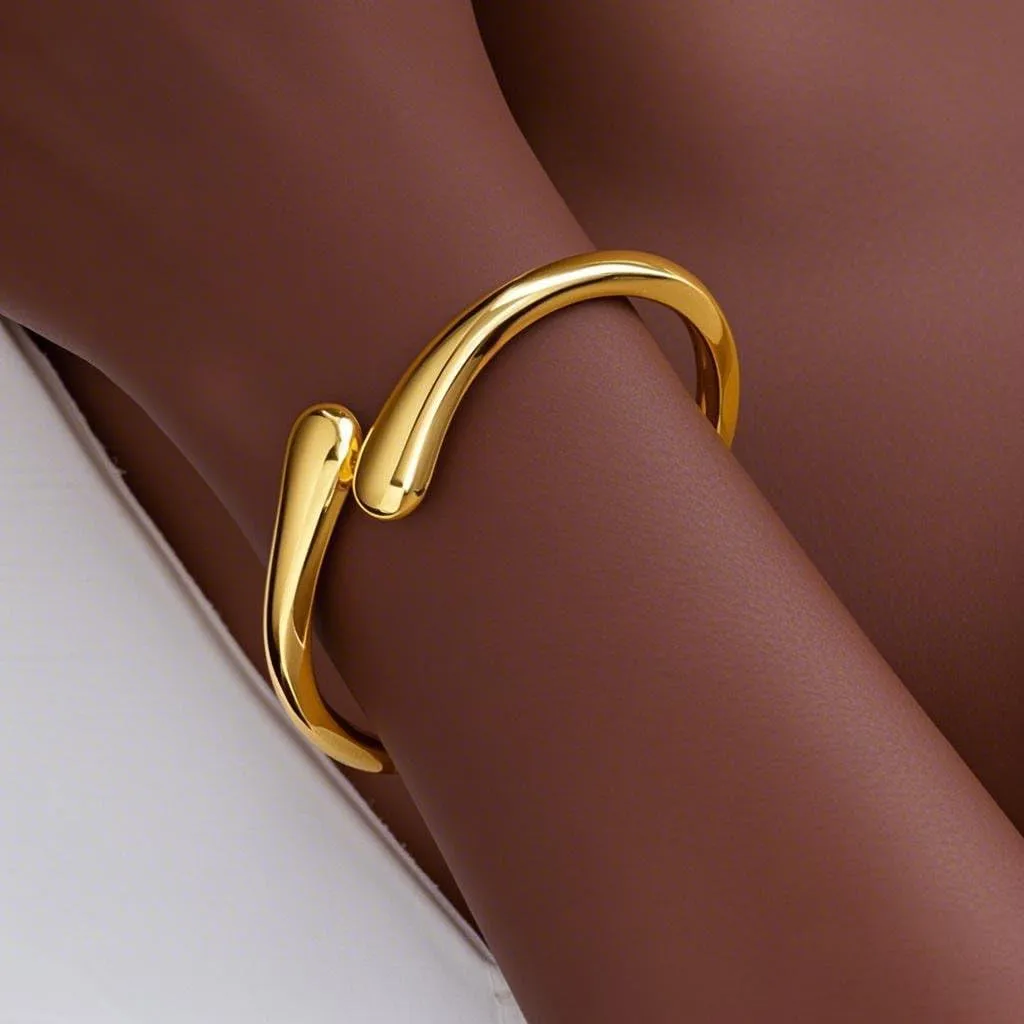 Gold Bangle Bracelets For Women, Polished Chunky Twisted Hinged Waterdrop Spiraled Oval Open Thick Cuff Statement Jewelry Gift