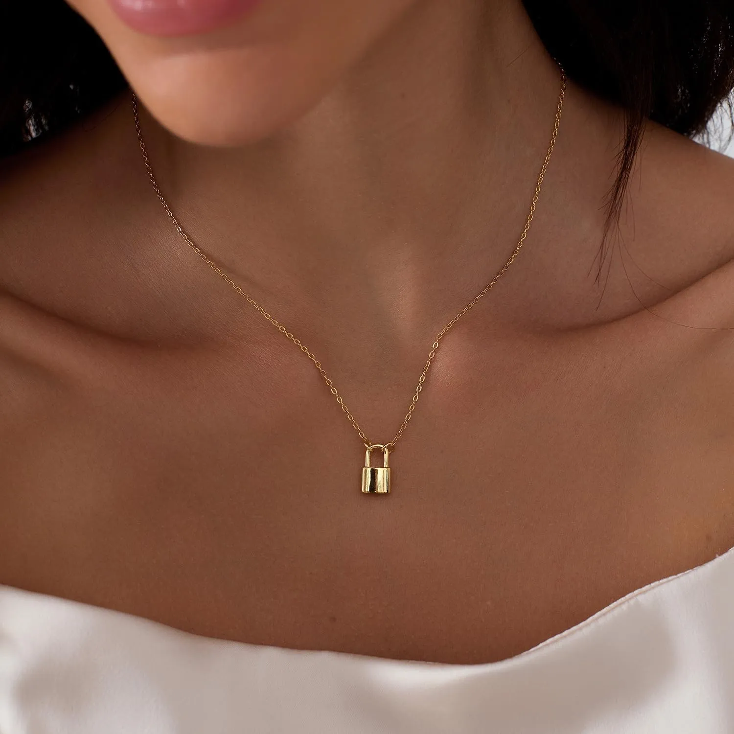 Gold/Silver Lock Pendant Necklaces for Women 925 Sterling Silver Padlock Chains Necklaces 14k Gold Plated Paperclip Chokers Necklace Jewelry Gifts for Women