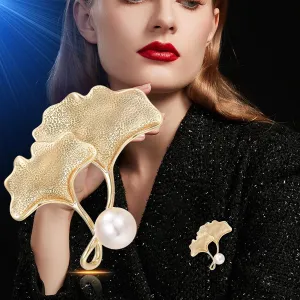 Leaf Brooches for Women Gold-Plated Leaf Pearl Brooch Lapel Pin Rhinestone Animals Brooch Jewelry for Mom Wife