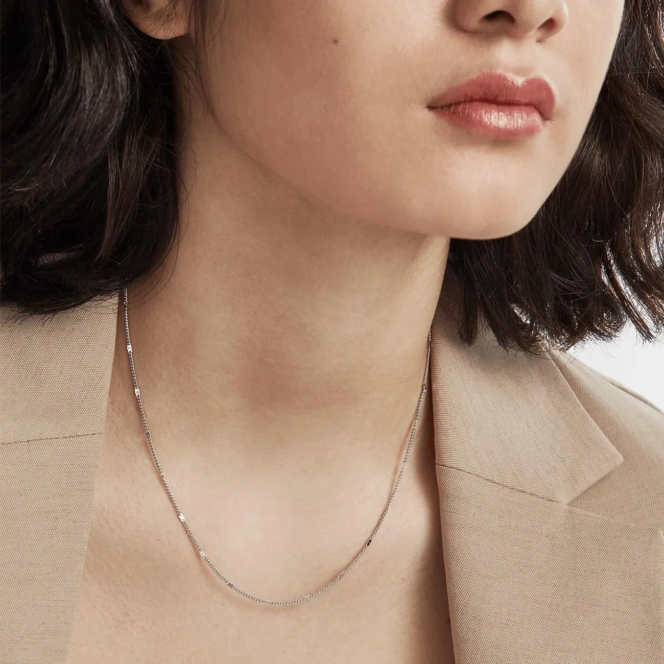 Malia Stamped Chain Necklace (Silver)