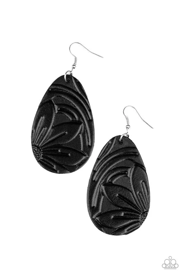 Paparazzi Earring ~ Garden Therapy - Black