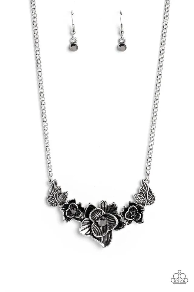 Paparazzi Necklace ~ Botanical Breeze - Silver