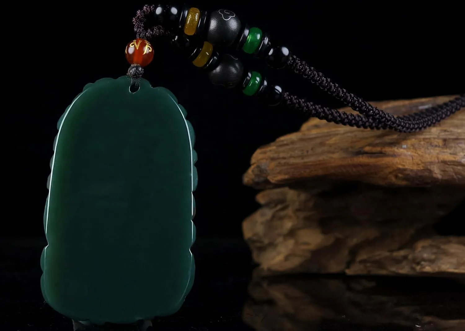 Pure natural hand carved qing jade dragon Pendant necklace pendant A Certified He Tian jade There is a certificate Women's Necklace Men's Necklace