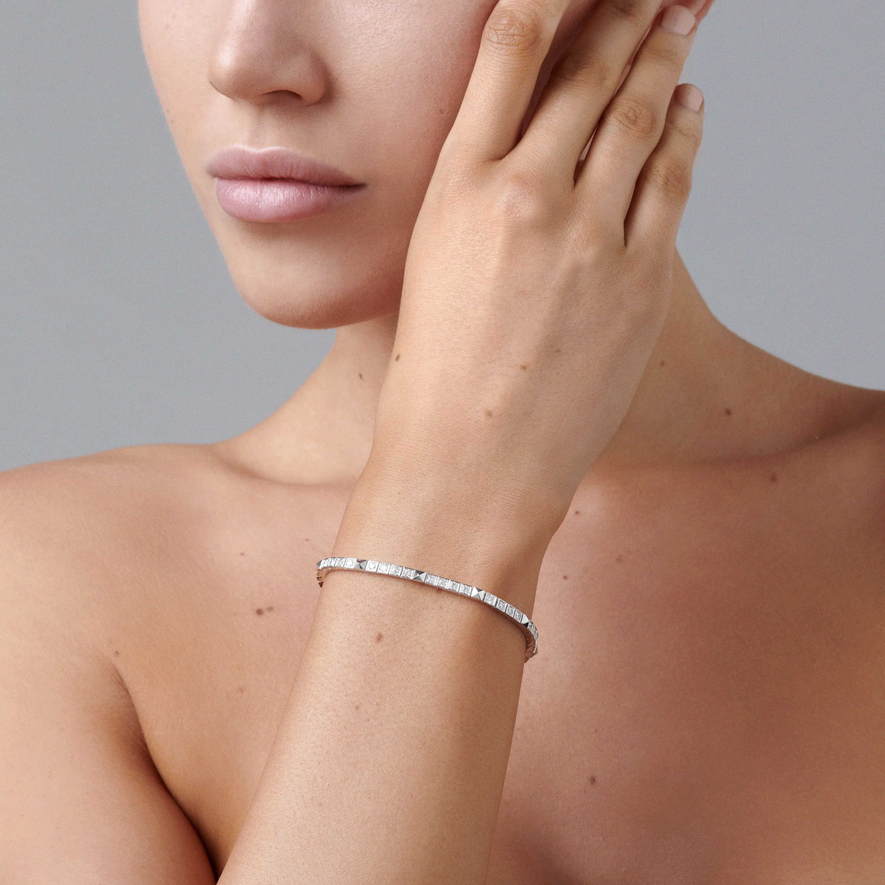 R.08® Une Diamond Bracelet | White Gold