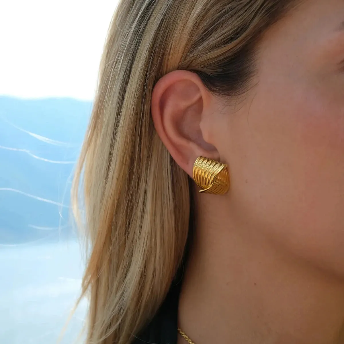 Ribbed Knotted Stud Earrings