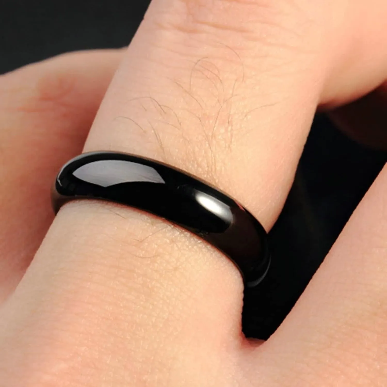Wedding Rings Men, Stainless Steel Engagement Rings Black Polished Ring Rings for Men and Women